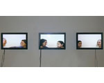 Mother Tongue, 2002. Installation vidéo. © Musée national de l'histoire et des cultures de l'immigration, CNHI, Zineb Sedira, Courtesy galerie, Kamel Mennour, Paris