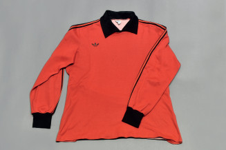 Le maillot de gardien de but d’Ismaël Hajji, datant des années 1970