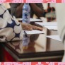 Gros plan sur une feuille et un stylo