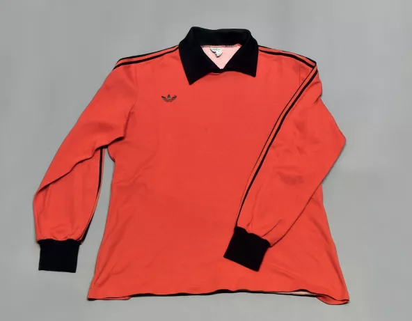 Le maillot de gardien de but d’Ismaël Hajji, datant des années 1970