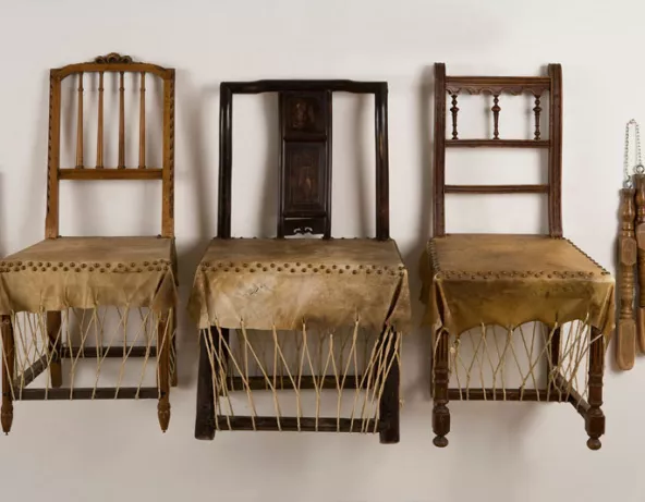 Chen Zhen, Un-interrupted Voice, 1998. 