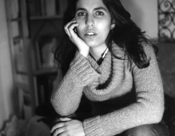 Eloïse, éducatrice spécialisée à Paris, tiré de la série Hijos des exilio/ Fils de l'exil de Eric Facon