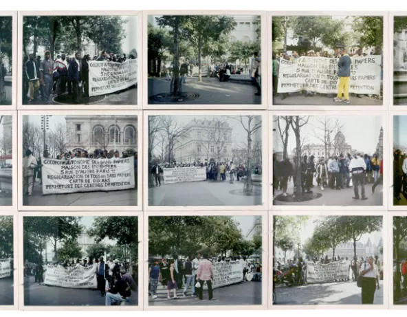 Bruno Serralongue, Manifestations du collectif de sans-papiers de la Maison des Ensembles, 2001-2003