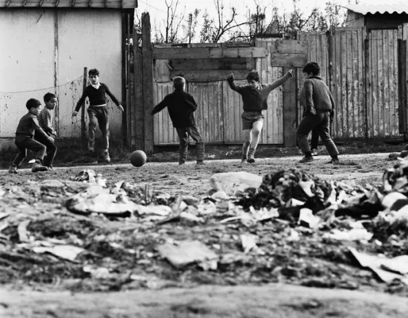 Bidonville de Champigny-sur-Marne 1963 © Paul Almasy / AKG-images / Musée national de l’histoire et des cultures de l’immigration