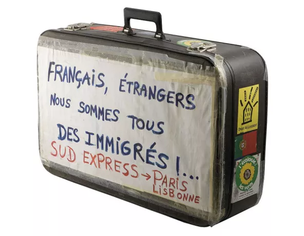 La valise "militante" de Manuel Valente Tavares. Photo : Lorenzö © Musée national de l’histoire et des cultures de l’immigration