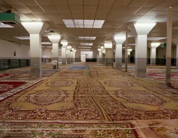 Mosquée Adda'wa, Centre socio-culturel de la rue de Tanger, Paris 19e, 2003, Patrick Zachmann