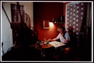 Guillaume Collanges, "Si tu payes pas tu t’en vas…" : série de 13 tirages légendés avec les témoignages des résidents de différents hotels meublés © Musée national de l'histoire et des cultures de l'immigration