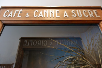 Mobilier Dioramas MNHI 