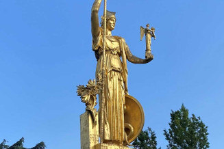 Statue représentant la France des cinq parties du monde 