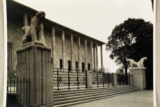 L’entrée d’honneur du Palais de la Porte Dorée en 1931