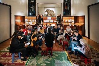 Vanasay Khamphommala dans le Salon des Laques