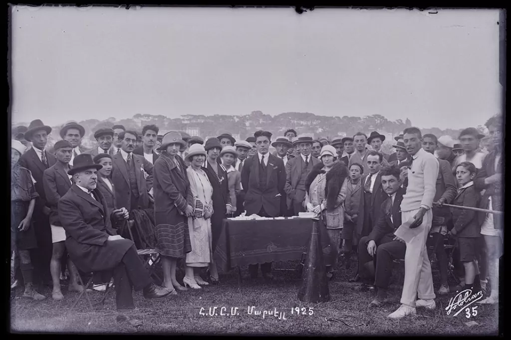 Vie quotidienne des Arméniens, 1920-1935. Photographies de Krikor Djololian-Arax © Musée national de l’histoire et des cultures de l’immigration
