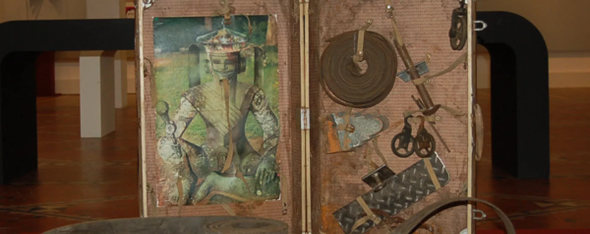 Exposition Mémoires tribulantes. Carnets d'objets sans frontières