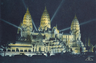 Exposition coloniale de 1931, vue du temple d'Angkor Vat de nuit. Carte postale. © DR / collection particulière 