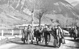 Italiens arrivant du Piémont et du Val d’Aoste en 1946 © L’illustration