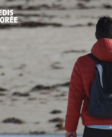 Homme face à la mer 