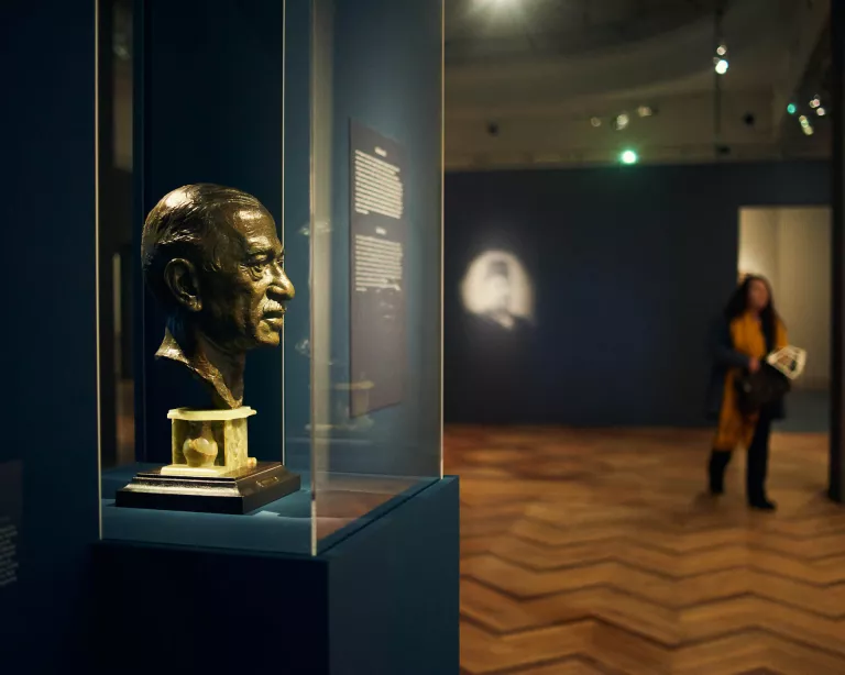 Salle de l'exposition Juifs et musulmans de la France coloniale à nos jours