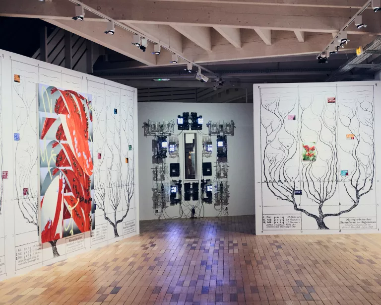 Untitled 2023 (invasives), de Rirkrit Tiravanija 