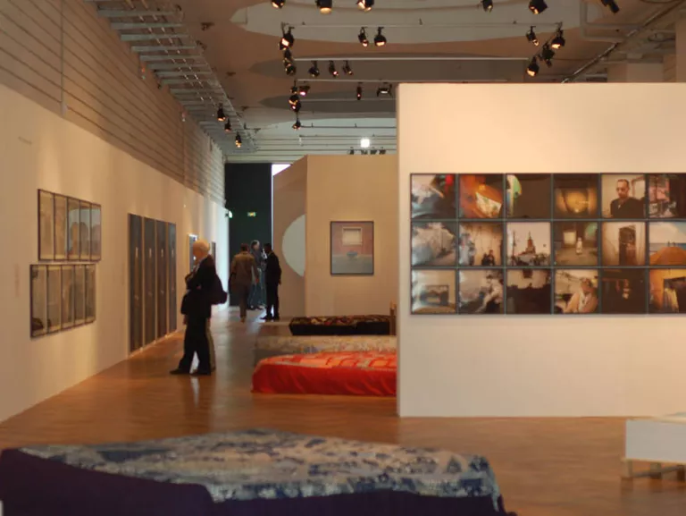 Salle de l'exposition J'ai deux amours © Cité nationale de l'histoire de l'immigration