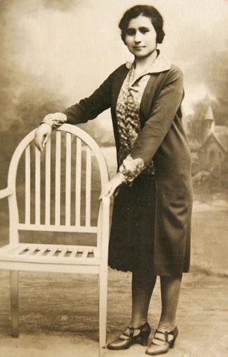 La mère de Maggy, Haiganouchh Khachérian, dans les années 20. Photo prise à son arrivée en France, à Marseille © Collection particulière Maggy Baron, Atelier du Bruit